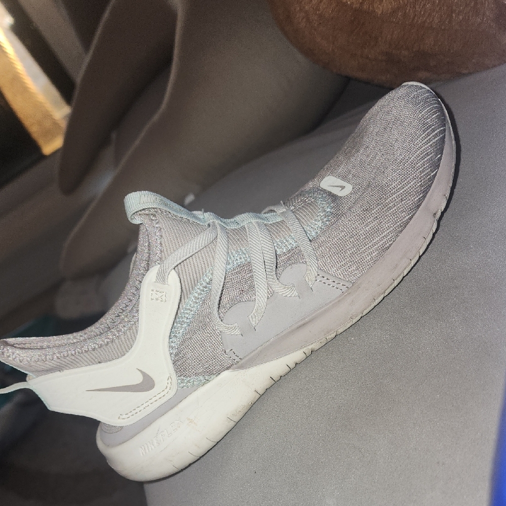 Nike Light Gray Running Shoe